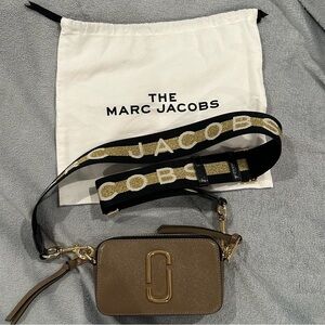MARC JACOBS Snapshot Saffiano Leather Crossbody with dustbag
